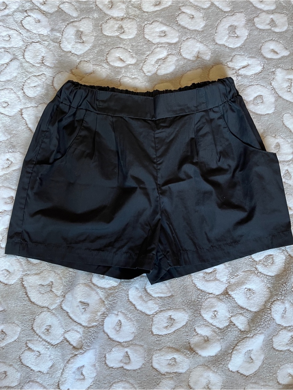 Women's Black Elastic-Waist Tailored Shorts